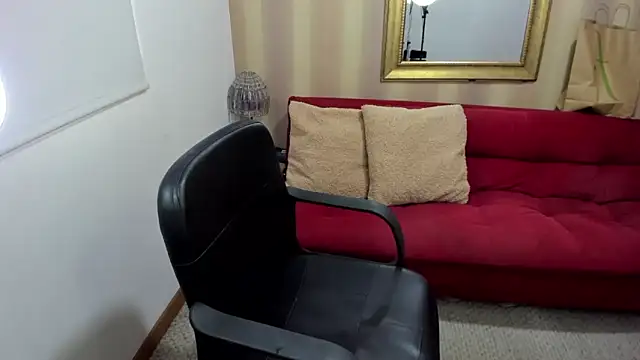 NicolettColin online show from 12-19-25, 07:32