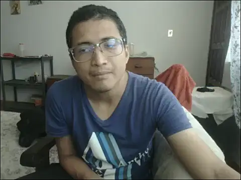 Snapshot of Mghty-cockl88 chatting on 02-14-25, 06:29 Mghty-cockl88 online show from 02-14-25, 06:29