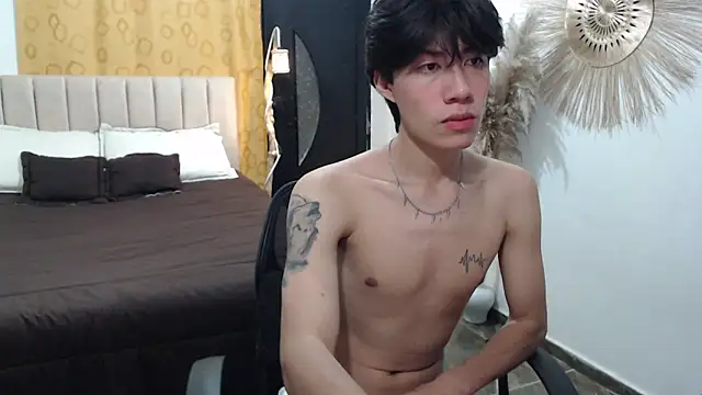 Snapshot of Elio-cam chatting on 11-19-25, 05:07 Elio-cam online show from 11-19-25, 05:07