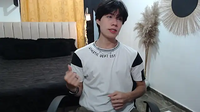 Elio-cam online show from 03-18-26, 02:15