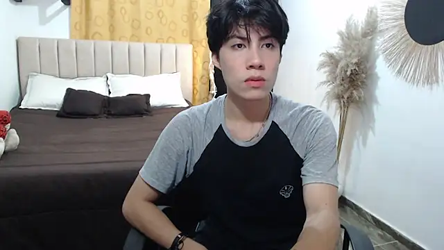 Elio-cam online show from 04-16-26, 07:09