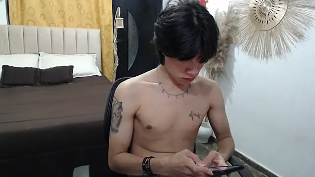 Snapshot of Elio-cam chatting on 07-20-26, 08:28 Elio-cam online show from 07-20-26, 08:28