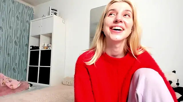 Snapshot of KenzieDawton chatting on 12-15-24, 05:13 KenzieDawton online show from 12-15-24, 05:13