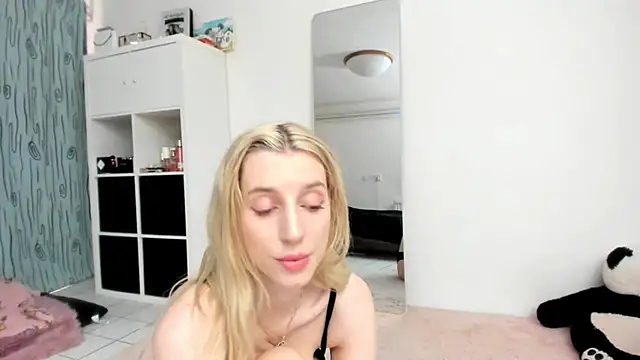 KenzieDawton online show from 07-02-26, 12:22