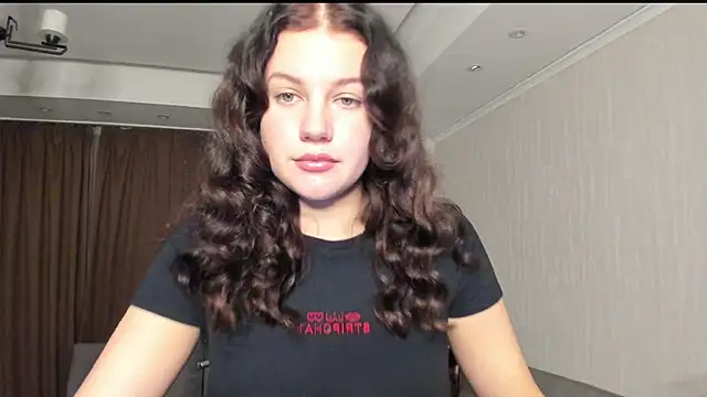 Snapshot of likaxxx chatting on 12-05-24, 02:11 likaxxx online show from 12-05-24, 02:11