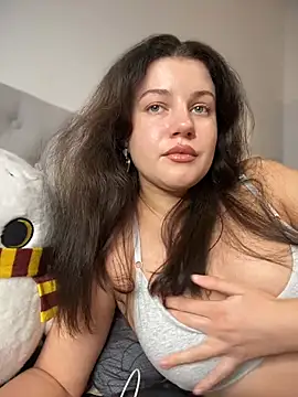 Snapshot of likaxxx chatting on 12-17-24, 06:31 likaxxx online show from 12-17-24, 06:31