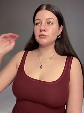 Snapshot of likaxxx chatting on 03-06-25, 03:35 likaxxx online show from 03-06-25, 03:35