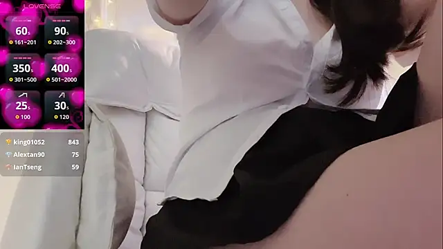 Tw Zoella online show from 04-16-26, 09:39