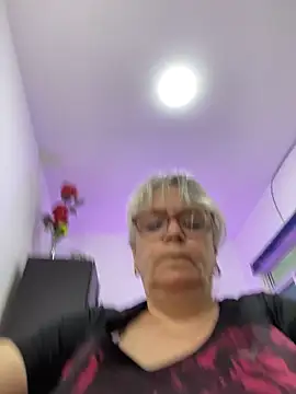 Snapshot of slutgold chatting on 02-26-26, 09:47 slutgold online show from 02-26-26, 09:47