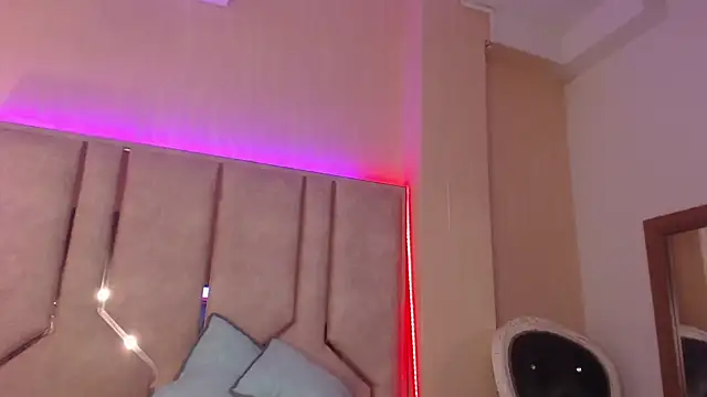 ChantalPetit online show from 02-07-26, 03:05