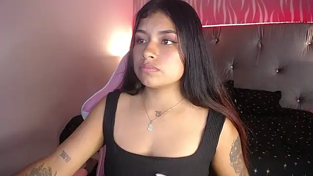 ChantalPetit online show from 03-04-26, 06:14