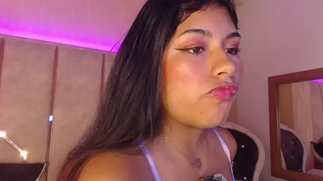 Snapshot of ChantalPetit chatting on 06-22-26, 04:37 ChantalPetit online show from 06-22-26, 04:37