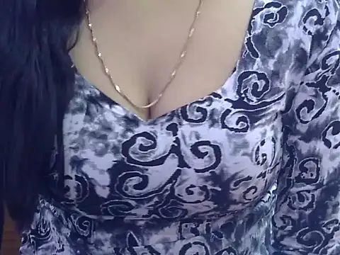 Snapshot of Your_wild_Dia chatting on 03-08-25, 05:38 Your wild Dia online show from 03-08-25, 05:38