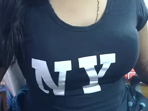 Snapshot of Your_wild_Dia chatting on 03-10-25, 02:26 Your wild Dia online show from 03-10-25, 02:26