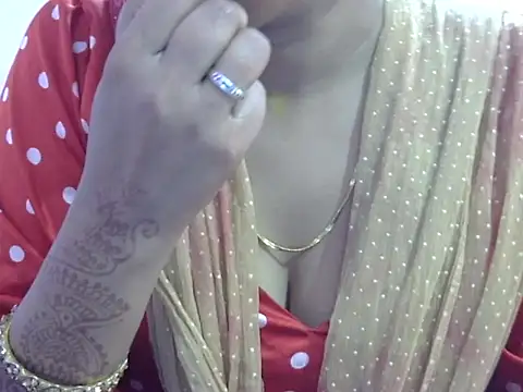 Snapshot of Your_wild_Dia chatting on 10-18-25, 05:54 Your wild Dia online show from 10-18-25, 05:54