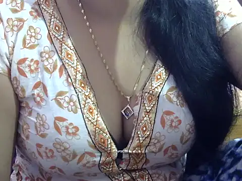 Snapshot of Your_wild_Dia chatting on 10-25-25, 06:43 Your wild Dia online show from 10-25-25, 06:43