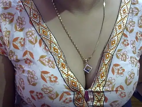 Snapshot of Your_wild_Dia chatting on 11-06-25, 01:12 Your wild Dia online show from 11-06-25, 01:12