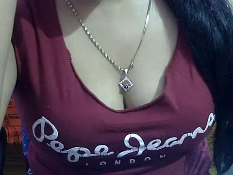 Snapshot of Your_wild_Dia chatting on 11-07-25, 05:46 Your wild Dia online show from 11-07-25, 05:46