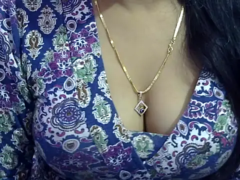 Snapshot of Your_wild_Dia chatting on 11-15-25, 06:48 Your wild Dia online show from 11-15-25, 06:48