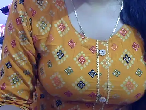 Snapshot of Your_wild_Dia chatting on 11-23-25, 06:46 Your wild Dia online show from 11-23-25, 06:46