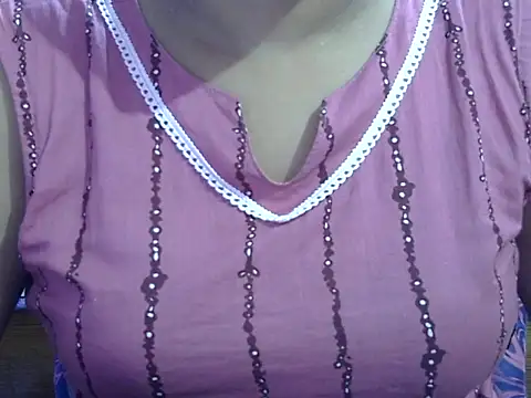 Snapshot of Your_wild_Dia chatting on 07-04-26, 06:36 Your wild Dia online show from 07-04-26, 06:36
