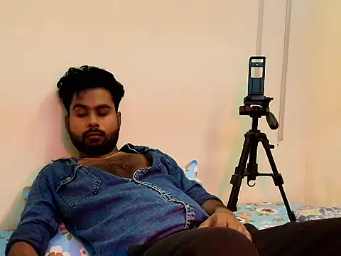 Snapshot of SHENOY3 chatting on 06-10-26, 07:02 SHENOY3 online show from 06-10-26, 07:02