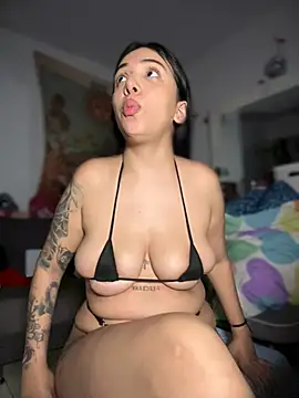 kiaraglam2 online show from 01-13-26, 07:57