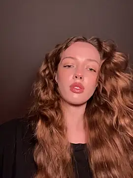 Snapshot of Weeissy chatting on 12-16-25, 08:36 Weeissy online show from 12-16-25, 08:36