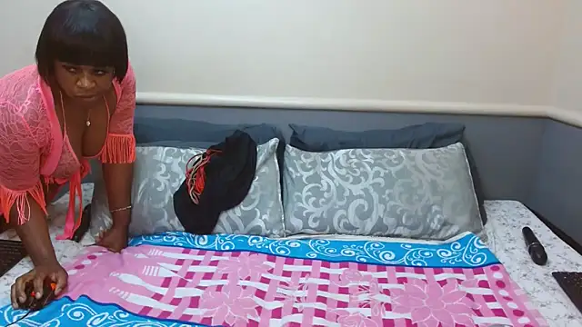 Snapshot of NaughtySisters chatting on 09-28-25, 03:28 NaughtySisters online show from 09-28-25, 03:28