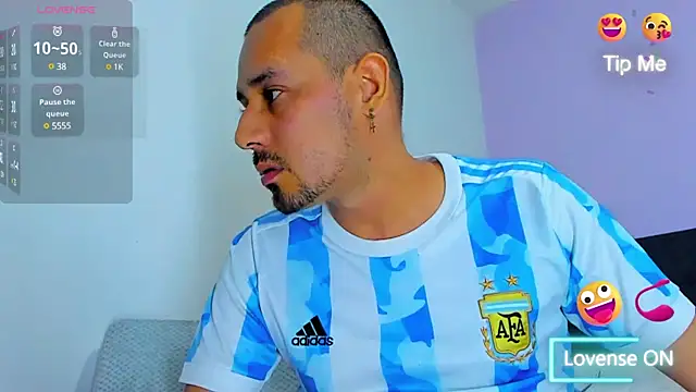 jhonyalzate2 online show from 12-30-24, 05:48