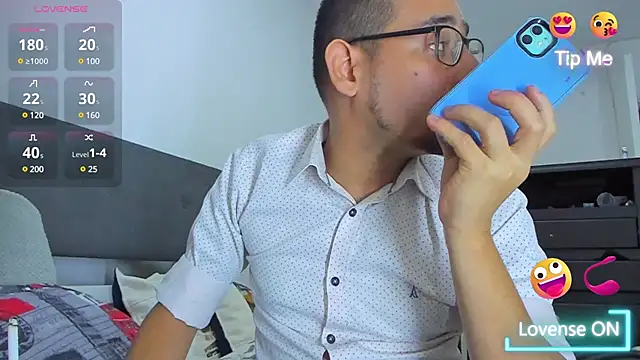 jhonyalzate2 online show from 01-30-25, 12:18