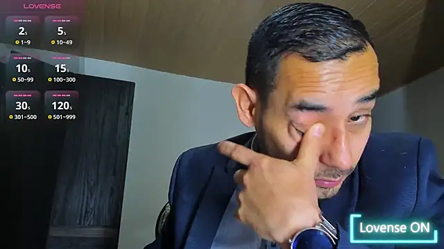 jhonyalzate2 online show from 10-31-25, 03:40