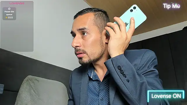Snapshot of jhonyalzate2 chatting on 07-10-26, 12:37 jhonyalzate2 online show from 07-10-26, 12:37