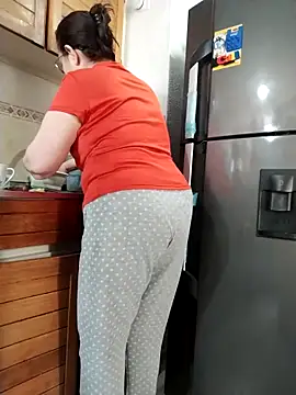 Snapshot of Vicky_Rosse chatting on 05-19-26, 04:57 Vicky Rosse online show from 05-19-26, 04:57
