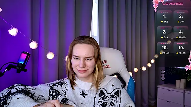 Snapshot of Ramona___ chatting on 03-02-25, 11:50 Ramona online show from 03-02-25, 11:50