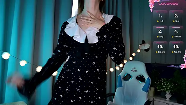 Snapshot of Ramona___ chatting on 03-03-25, 09:44 Ramona online show from 03-03-25, 09:44