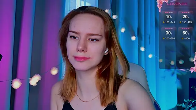 Snapshot of Ramona___ chatting on 03-18-25, 06:03 Ramona online show from 03-18-25, 06:03