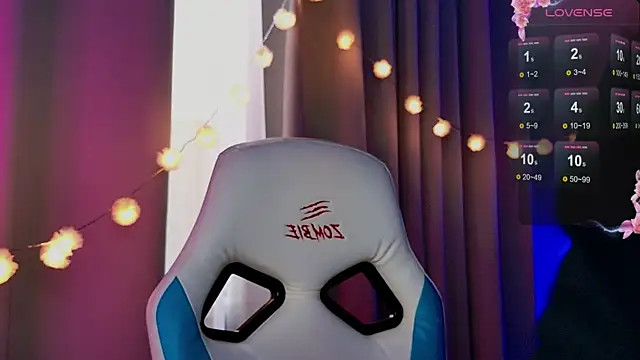 Snapshot of Ramona___ chatting on 03-21-25, 09:45 Ramona online show from 03-21-25, 09:45