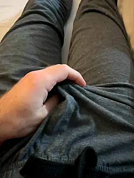 Snapshot of j1991j chatting on 09-16-25, 05:36 j1991j online show from 09-16-25, 05:36