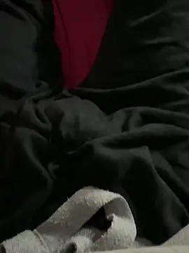 Snapshot of j1991j chatting on 10-21-25, 09:37 j1991j online show from 10-21-25, 09:37