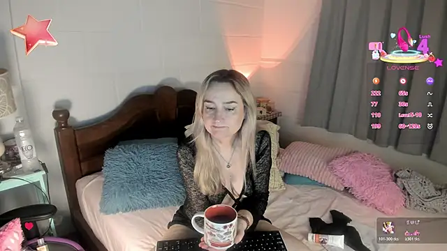 Snapshot of 1Sweetnina chatting on 06-30-26, 11:50 1Sweetnina online show from 06-30-26, 11:50