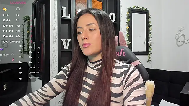 Snapshot of NoahWilliams_ chatting on 12-02-24, 07:16 NoahWilliams online show from 12-02-24, 07:16