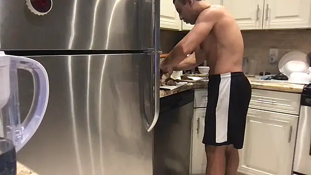 BigGuyMuscle online show from 03-20-25, 09:35