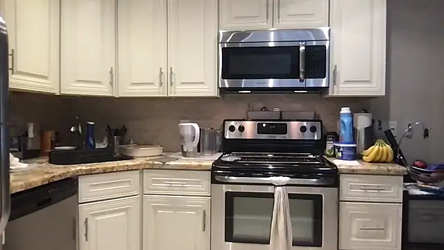 BigGuyMuscle online show from 12-01-25, 01:16