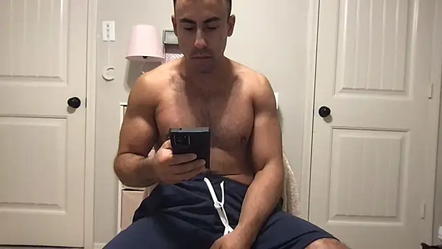 Snapshot of BigGuyMuscle chatting on 07-13-26, 12:02 BigGuyMuscle online show from 07-13-26, 12:02