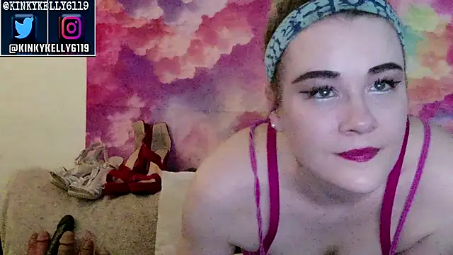 Snapshot of Kellylynn69 chatting on 11-25-25, 02:22 Kellylynn69 online show from 11-25-25, 02:22