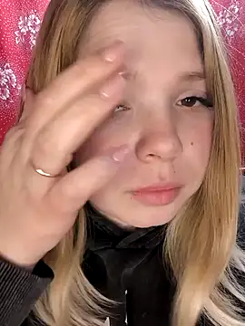 Zuli Kiska online show from 02-18-25, 08:47