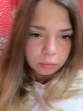 Snapshot of Zuli_Kiska chatting on 06-10-26, 03:07 Zuli Kiska online show from 06-10-26, 03:07