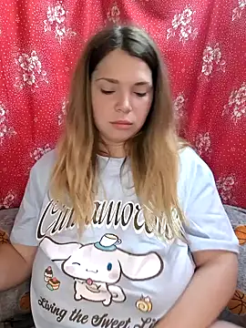 Snapshot of Zuli_Kiska chatting on 06-11-26, 05:49 Zuli Kiska online show from 06-11-26, 05:49
