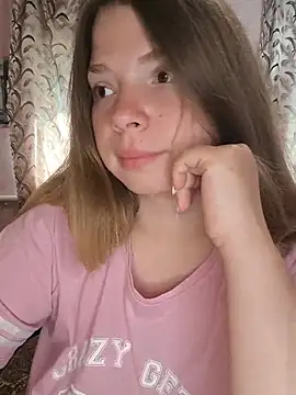 Snapshot of Zuli_Kiska chatting on 07-20-26, 06:28 Zuli Kiska online show from 07-20-26, 06:28